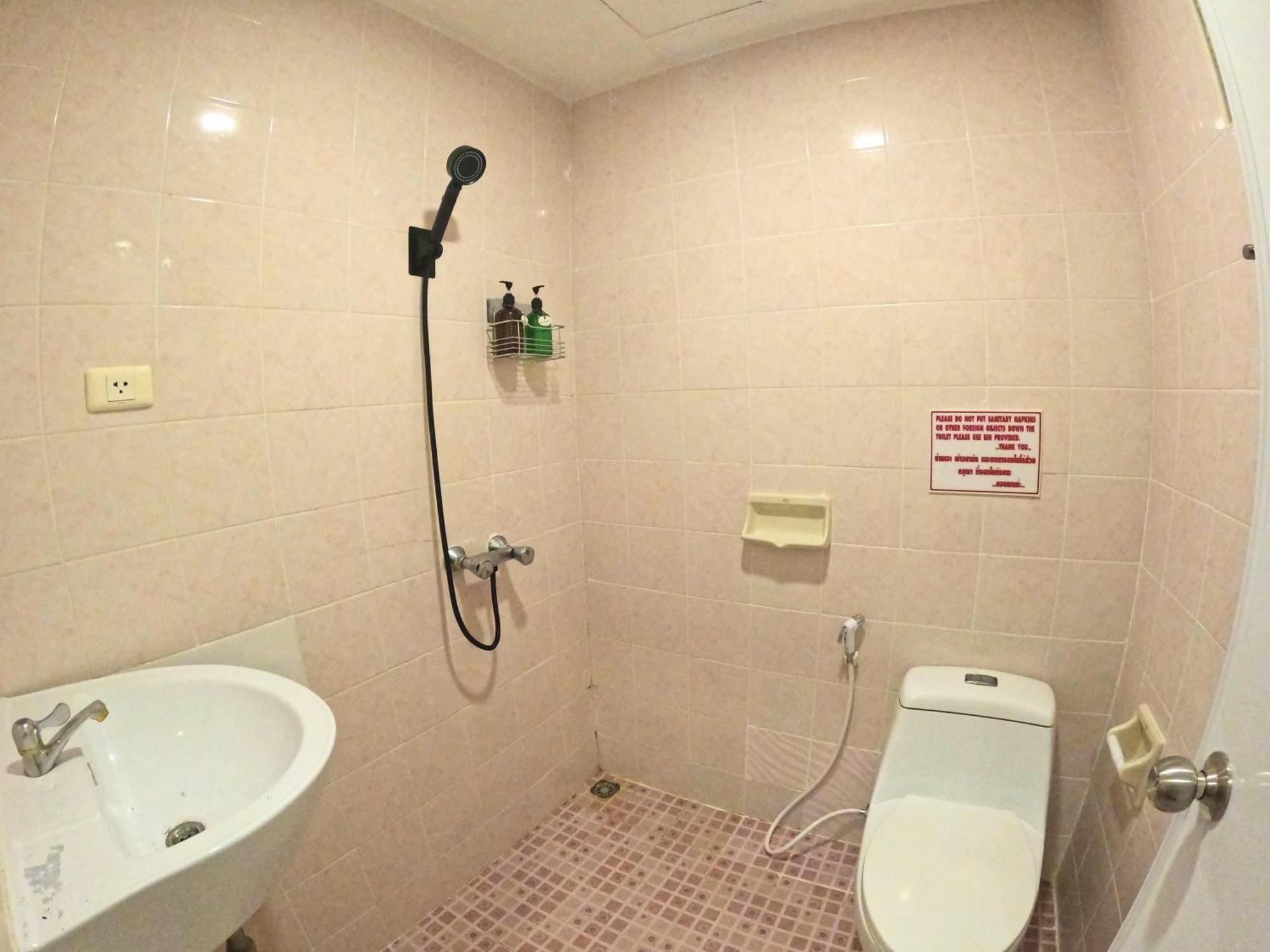 Kpop Hostel Karon Dış mekan fotoğraf